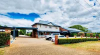 Ambassador on Ruthven Hotels in Highfields