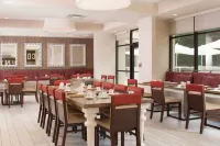 Delta Hotels by Marriott Orlando Lake Buena Vista - Breakfast