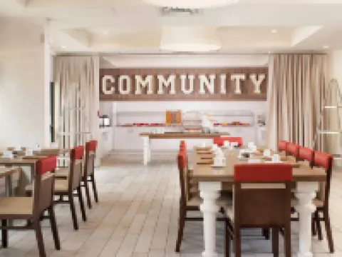 Delta Hotels by Marriott Orlando Lake Buena Vista Hotels in Orange County