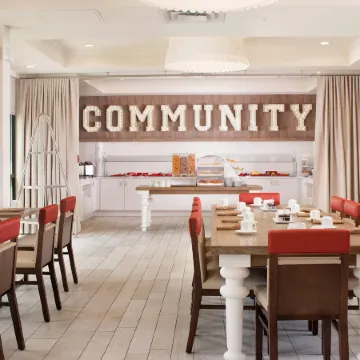 Delta Hotels by Marriott Orlando Lake Buena Vista