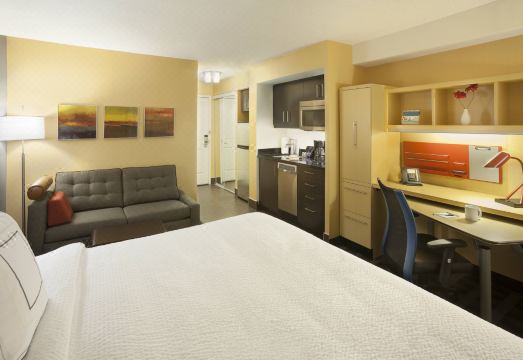 TownePlace Suites by Marriott 객실 내부의 주방 시설