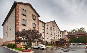 Best Western Inn  Suites - Midway Airport