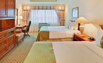 Holiday Inn & Suites Oakville @ Bronte