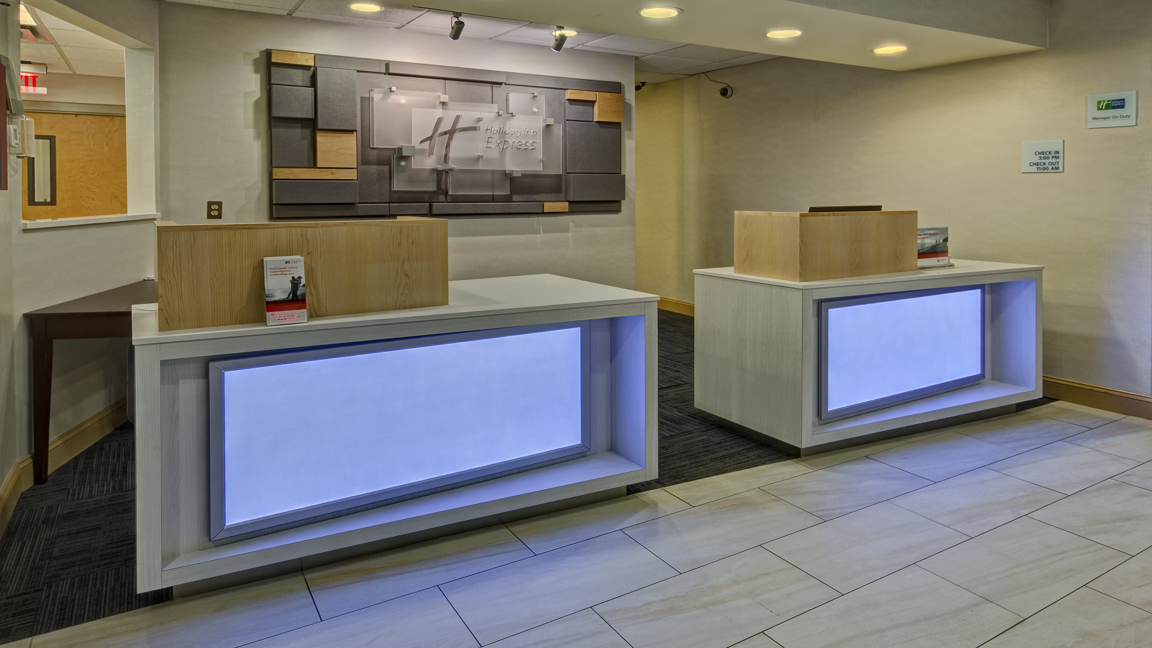 Holiday Inn Express Hotel & Suites London, an Ihg Hotel