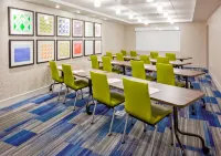 Holiday Inn Express & Suites des Moines Downtown Hotels in Polk County