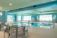 Holiday Inn Express & Suites WAUSAU by IHG - Swimmingpools