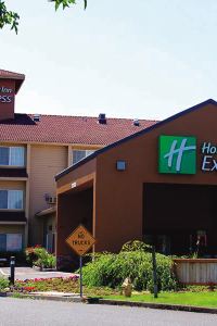 Best 10 Hotels Near Levi's Outlet Store from USD 60/Night-Troutdale for  2023 