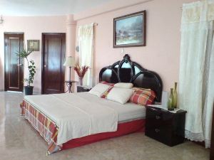 Mansion Giahn Bed & Breakfast