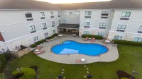Holiday Inn Express & Suites MOUNT PLEASANT by IHG - Pools
