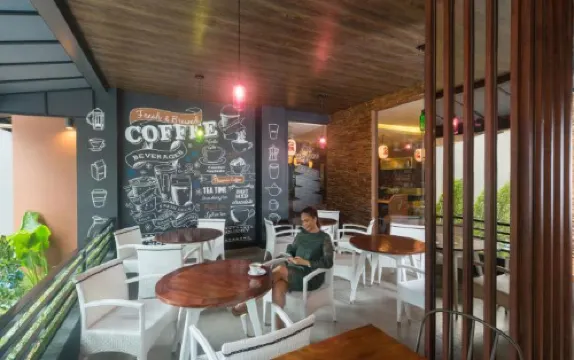 Sotis Residence Pejompongan Ăn uống Photos