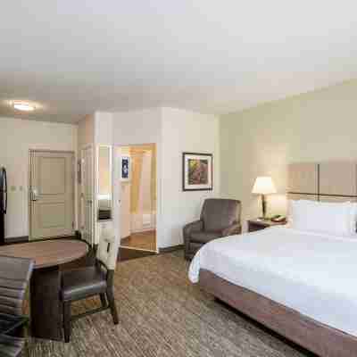 Candlewood Suites Auburn Rooms