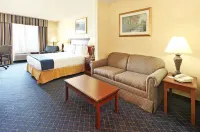Holiday Inn Express & Suites Mountain Home