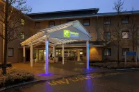 Holiday Inn Express Milton Keynes Hotel in zona Cranfield University