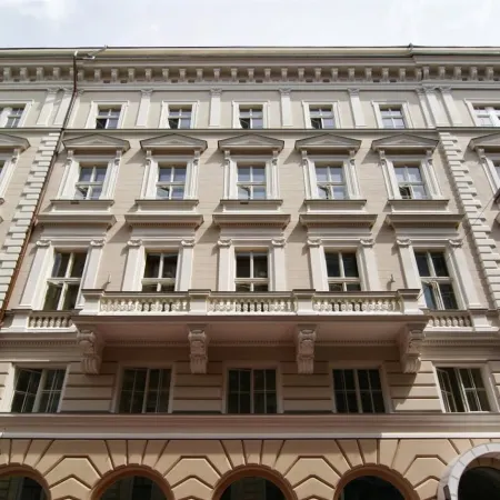 Michelangelo Grand Hotel Отели рядом с достопримечательностью «Пивная U Fleku»