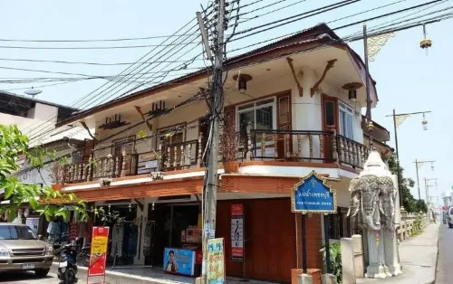 JJ. Home Petchaburi Hotels in Ban Laem