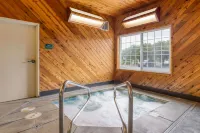 La Quinta Inn & Suites by Wyndham Visalia/Sequoia Gateway - Hot Tub