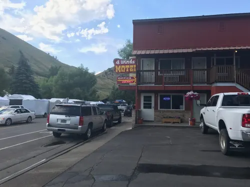 Four Winds Motel - Motels