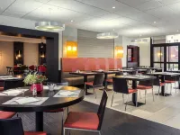 B&B Hotel Saint-Quentin-en-Yvelines Centre Gare 4 étoiles Hotel di Guyancourt