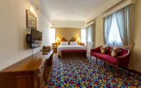 Royal Denai Hotel Hotel dekat Andha Gallery