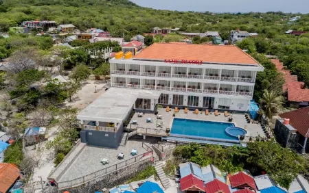 Same Resort Bira Beach Отели рядом с достопримечательностью «Таман Секкенг Булукамба»
