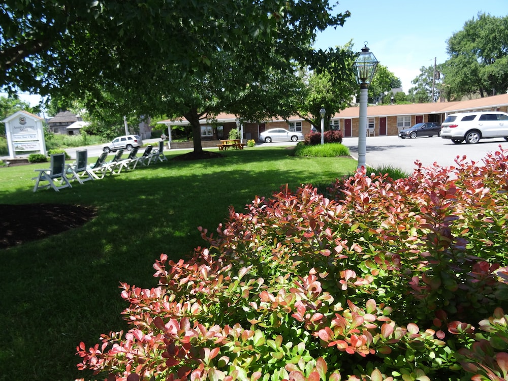 Amish Country Motel