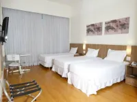 Premier Parc Hotel Hotels near Igreja Universal