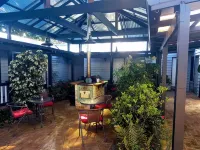 Adamsons Riverside Accommodation 코와라멉 호텔