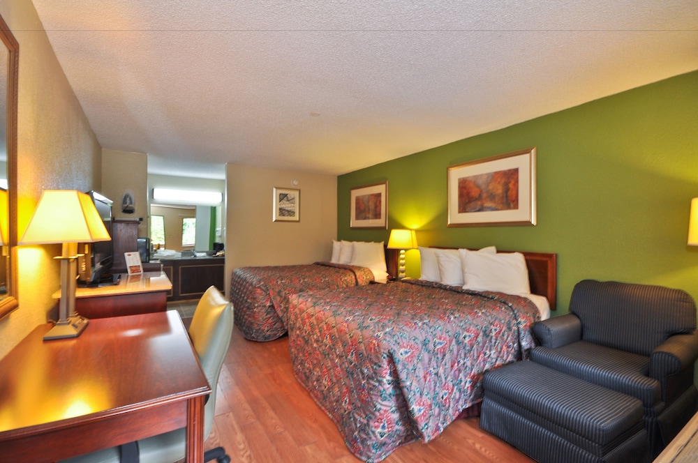 Country Hearth Inn & Suites Marietta