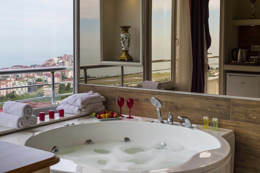 Andalouse Elegante Suite Hotel