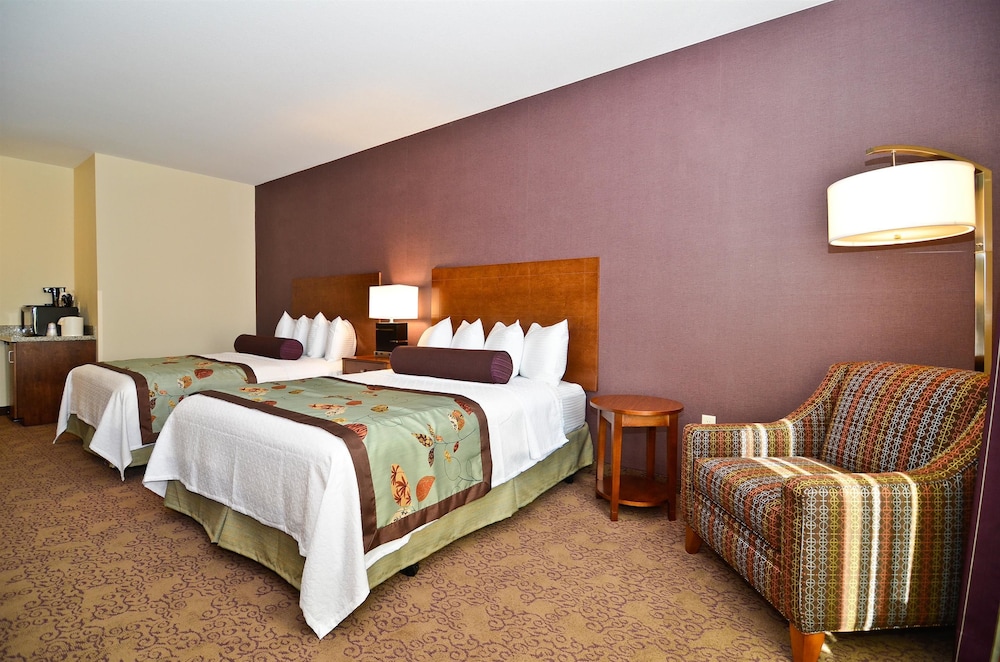 Best Western Plus Carousel Inn & Suites Burlington