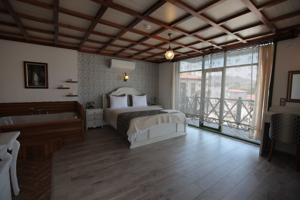 Celsus Boutique Hotel