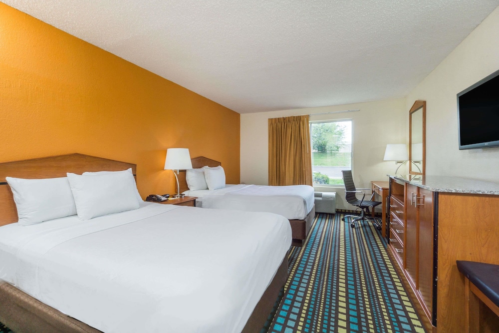 Days Inn by Wyndham Florence Cincinnati Area