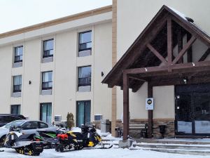 Red Maple Inn and Suites