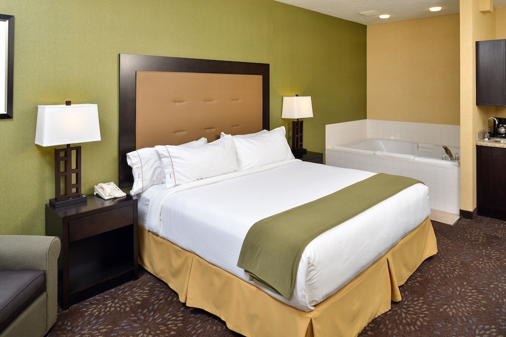 Holiday Inn Express Hotel & Suites Charlotte, an Ihg Hotel