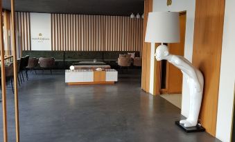 Hotel Xanthippion - Housity