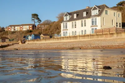 Waters Edge Apartment at Beach House Hotels near The Needles Landmark Attraction