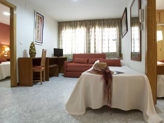 Apartamentos Los Girasoles Ii Room Reviews Photos Granada 2021 Deals Price Trip Com