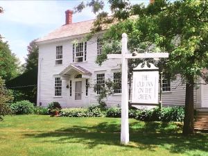 The Old Inn on the Green