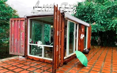 รูปภาพของชานไม้ชายเล