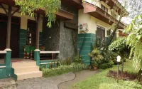 Villa Kota Bunga Widuri - Villas