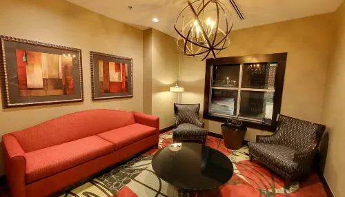 Holiday Inn Express & Suites Plymouth - Ann Arbor Area Hotels in Plymouth