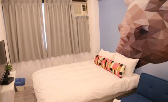 Fengjia Base14 Hostel