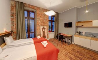 Good Time Aparthotel - Housity