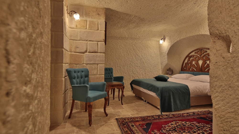 Miracle Cave Hotel