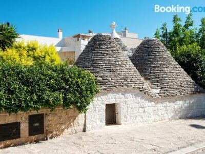 Trullo Giardino Fiorito