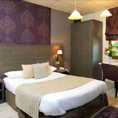 Logis Hôtel Le Mistral - Restaurant - Montélimar sud Rooms