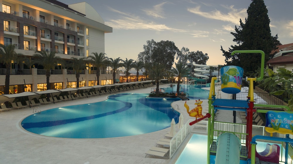 Doubletree by Hilton Antalya-Kemer