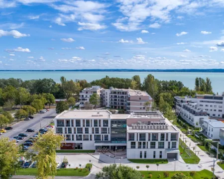 アウラ ホテル - 大人限定 バラトンフレドのホテル