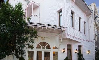 Kupeli Palace Hotel