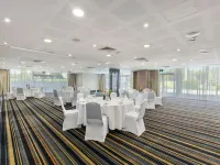 Quality Suites Pioneer Sands Hotels in Fairy Meadow